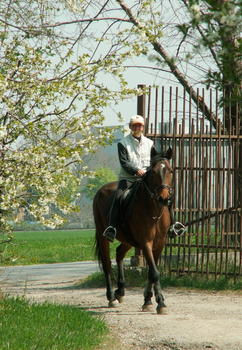 Mária s Lady Mary na jarnej vychádzke